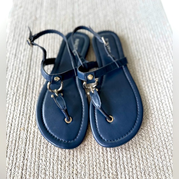 Nautica Navy Blue Silver Buckle Strappy Flat Sandals Size 8.5 - Picture 1 of 10